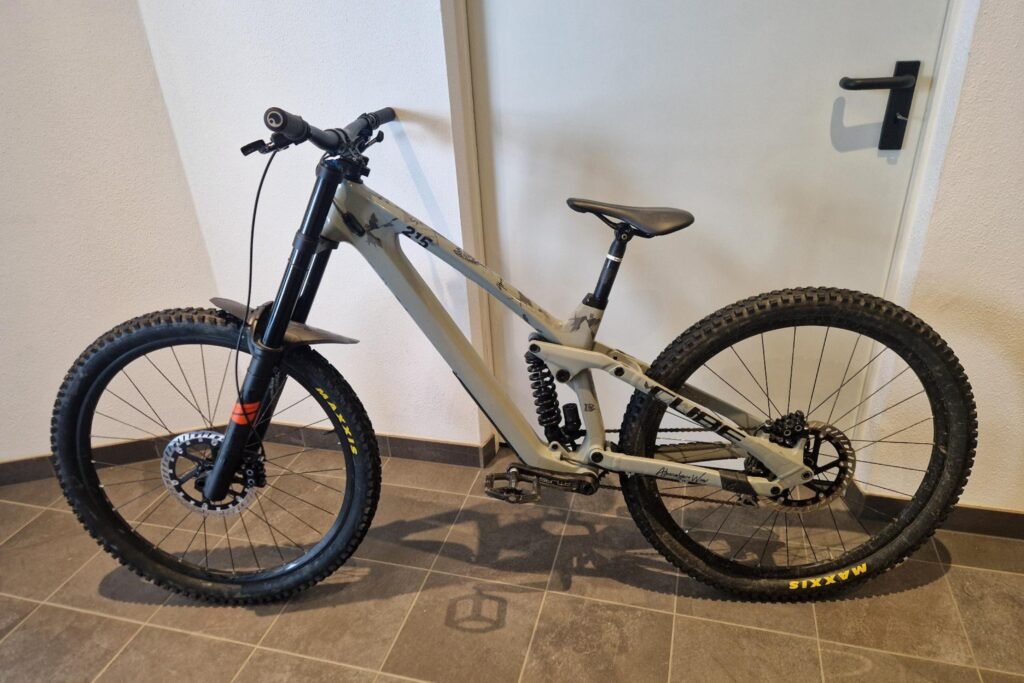CUBE TWO15 CARBON