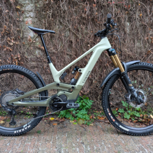 CANYON Torque on CF 9 - Image 1