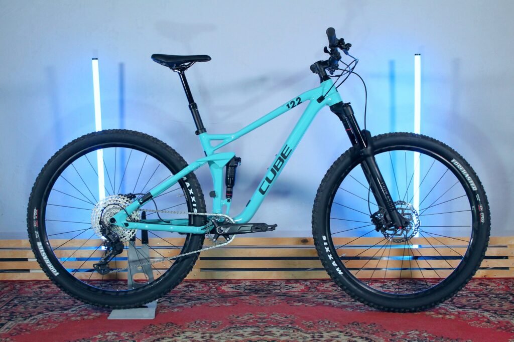 Cube stereo one22 race BLU