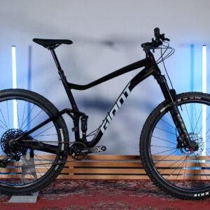 GIANT STANCE 1 - Image 1